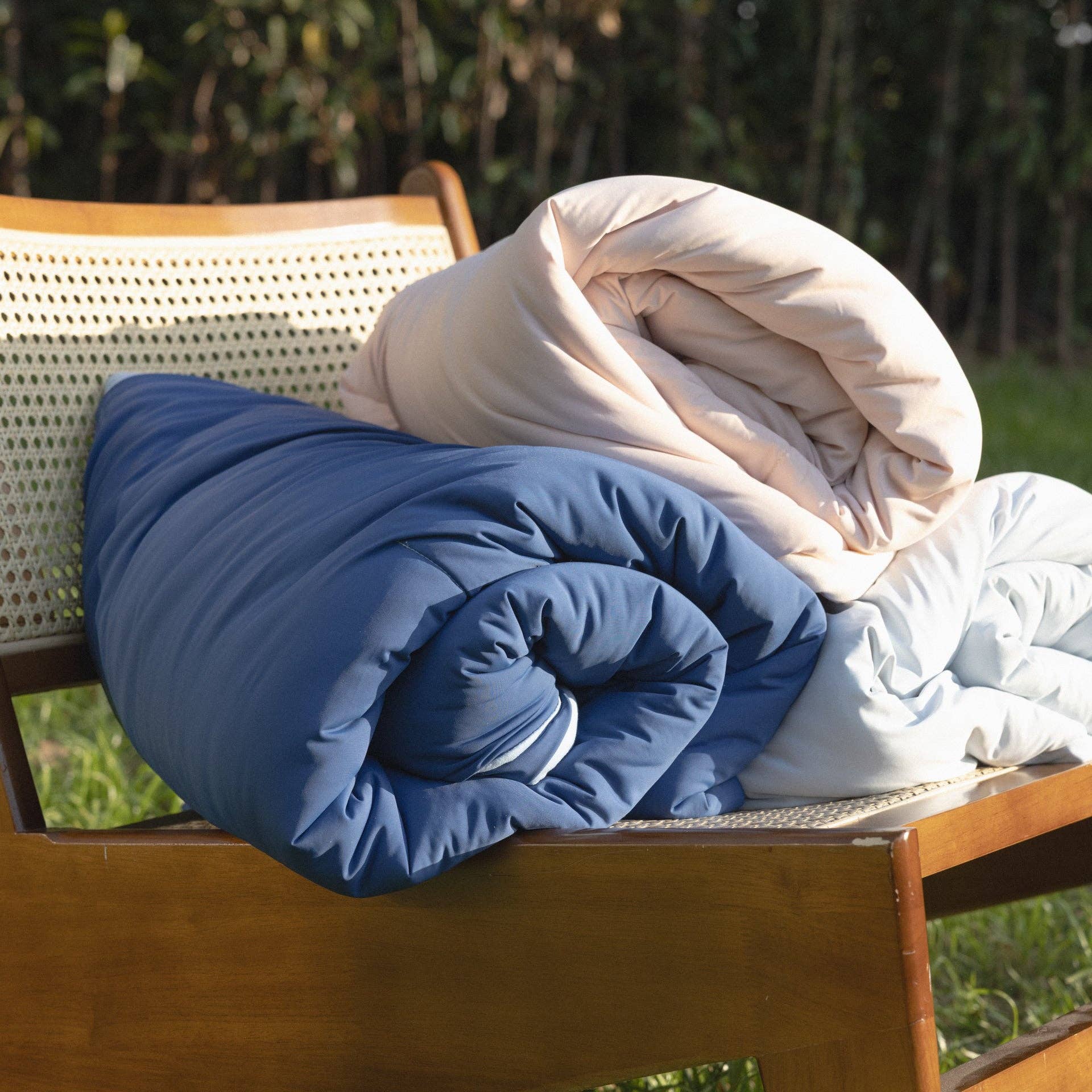 Temperature Control Dual-Layer Comforter: Ivory / Twin/Twin XL
